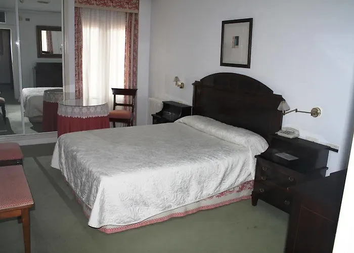 Museo Infantes 3* Santillana del Mar