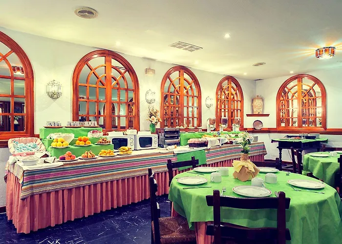 酒店 Museo Infantes 桑提亚纳德玛