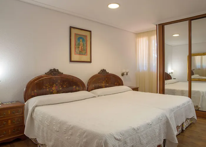 Museo Infantes 3* 桑提亚纳德玛